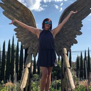 Meet your Posher, Angela